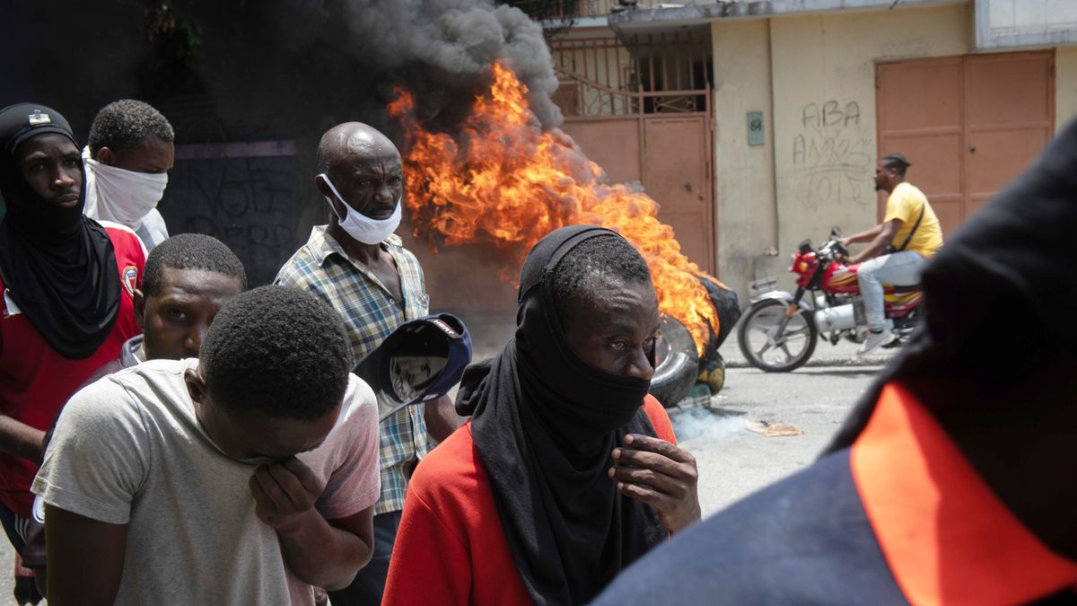 Haiti padlo do područí gangů: „Už neexistuje ani policie, ani stát“